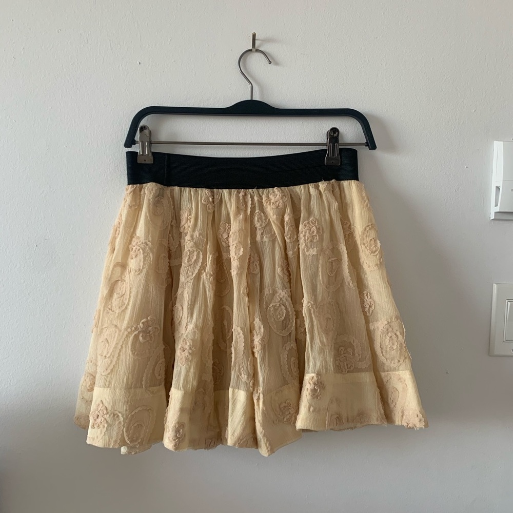 Flowy beige skirt